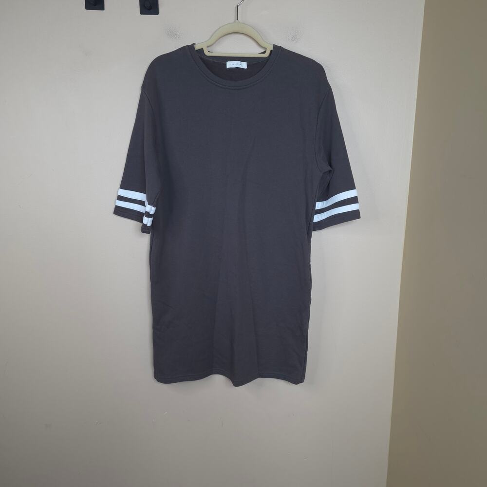 All Row Short Sleeve Sporty Athletic Sweatshirt Dress Gray White Stripe Size M
